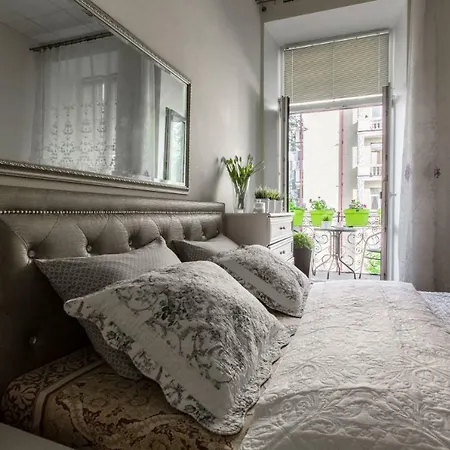 3bedrooms On Karl Marksa Daire *