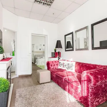 3bedrooms On Karl Marksa